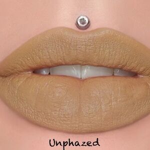 NIB Jeffree Star Unphazed Velvet Trap Lipstick
